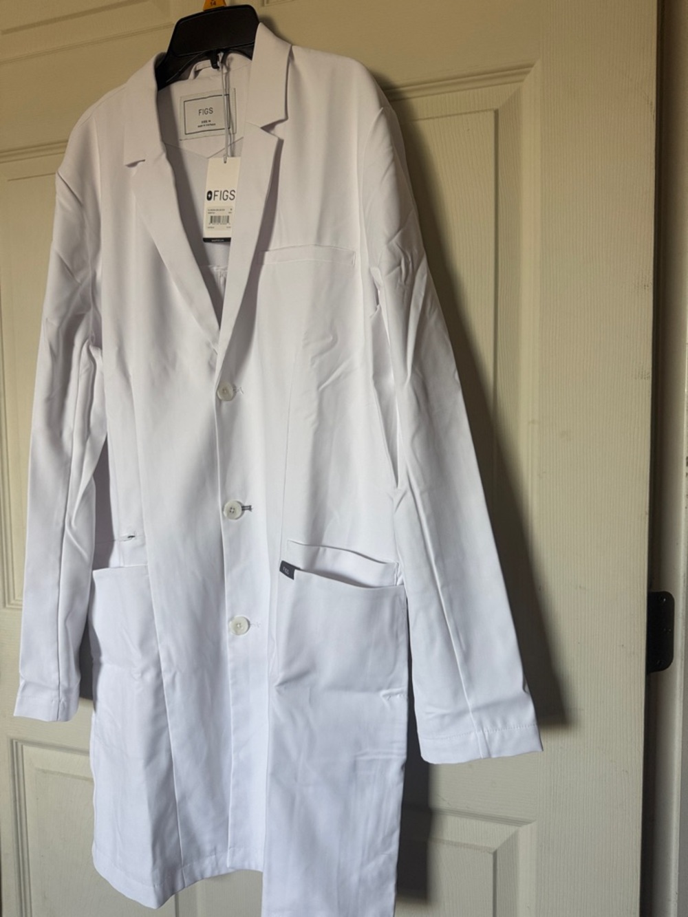 Figs Harlem White Professional Lab Coat size medium. NEW with tags - Picture 3 of 5